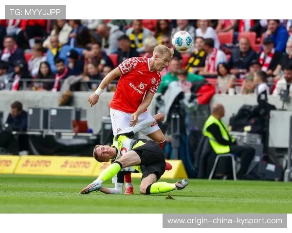 德甲拜仁边路突破连连，比分不断得到扩大